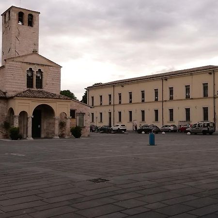 Residenza Mazzini โฟลีโญ ภายนอก รูปภาพ