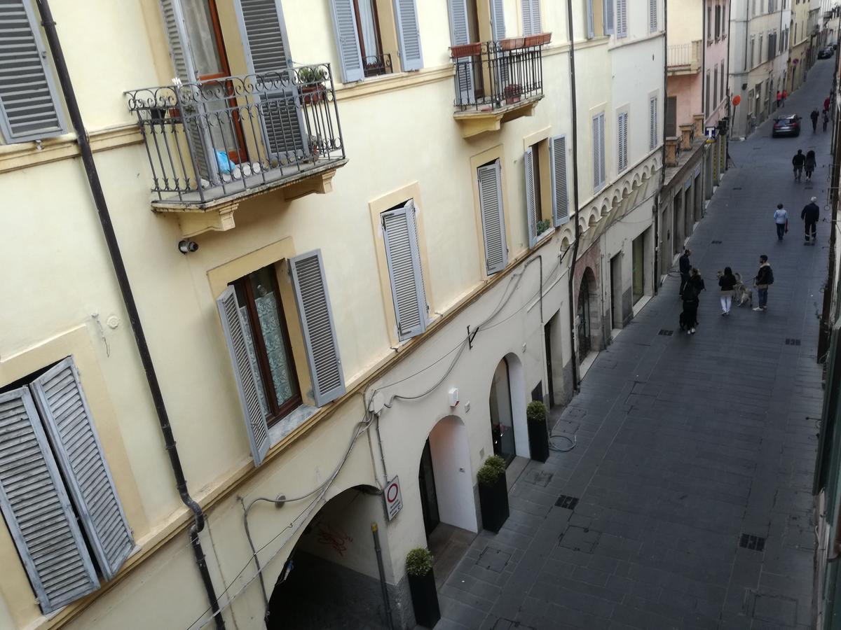 Residenza Mazzini โฟลีโญ ภายนอก รูปภาพ